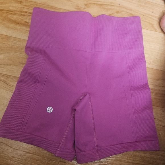 lululemon athletica Pants - Lululemon Align High Rise Short 6 Inches